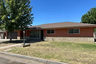 416 Krest St, Madera, CA 93637 - Photo 1