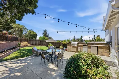 19054 Vannoy Ct, Castro Valley, CA 94546 - Photo 8