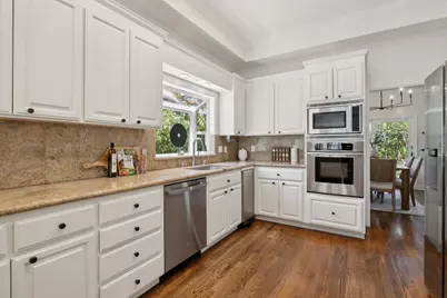 1270 University Dr, Menlo Park, CA 94025 - Photo 26