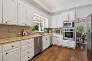 1270 University Dr, Menlo Park, CA 94025 - Photo 26