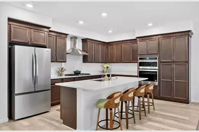 6810 Chroma Ct, San Jose, CA 95119 - Photo 10