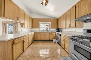 1696 Vallejo St, Seaside, CA 93955 - Photo 12