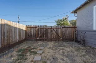 997 San Benito St, Hollister, CA 95023 - Photo 26