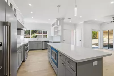 1008 Porto Marino Dr, San Carlos, CA 94070 - Photo 10