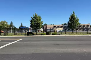 2007 Cedar Ridge Dr, Stockton, CA 95207 - Photo 12