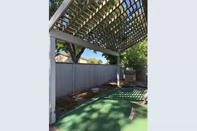 2007 Cedar Ridge Dr, Stockton, CA 95207 - Photo 4