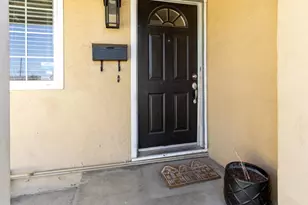 451 Diane Dr, Manteca, CA 95336 - Photo 6
