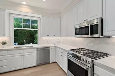 711 Valparaiso Ave, Menlo Park, CA 94025 - Photo 8