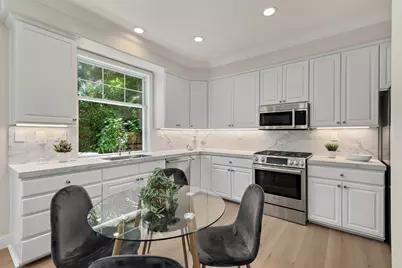 711 Valparaiso Ave, Menlo Park, CA 94025 - Photo 10