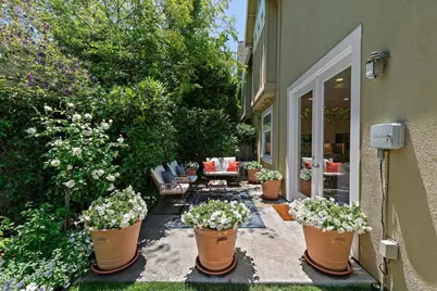 711 Valparaiso Ave, Menlo Park, CA 94025 - Photo 22