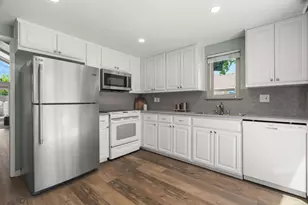 10173 Parish Pl, Cupertino, CA 95014 - Photo 12