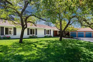 23 Shasta Ln, Menlo Park, CA 94025 - Photo 1