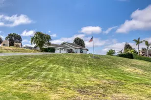 24720 Foothill Dr, Salinas, CA 93908 - Photo 46