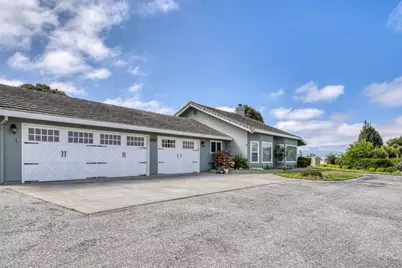 24720 Foothill Dr, Salinas, CA 93908 - Photo 2