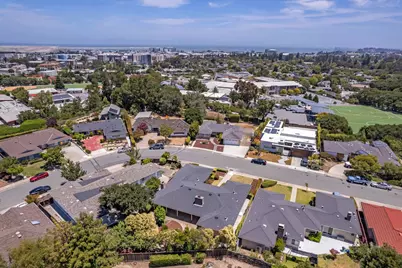 2618 Martinez Dr, Burlingame, CA 94010 - Photo 8