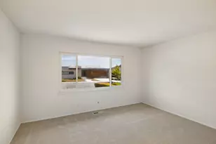 2618 Martinez Dr, Burlingame, CA 94010 - Photo 24
