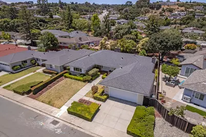 2618 Martinez Dr, Burlingame, CA 94010 - Photo 4