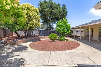 2618 Martinez Dr, Burlingame, CA 94010 - Photo 28