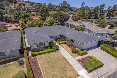 2618 Martinez Dr, Burlingame, CA 94010 - Photo 36