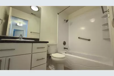 9233 Laguna Pointe, Elk Grove, CA 95758 - Photo 10