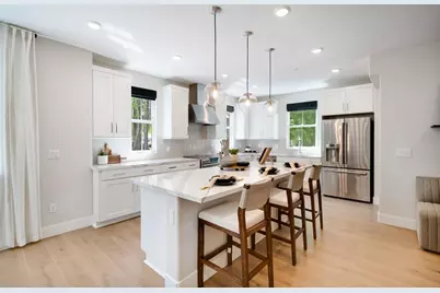 2104 Latham St, Mountain View, CA 94040 - Photo 2