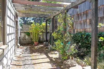 1122 Harrison St, Monterey, CA 93940 - Photo 60