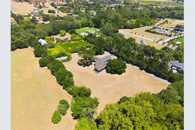 12401 Merriman Ln, Gilroy, CA 95020 - Photo 50