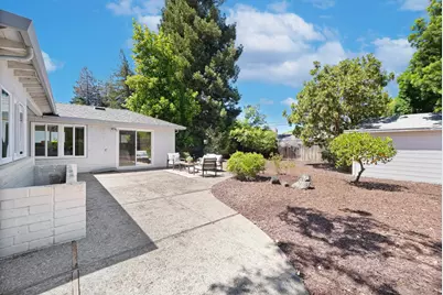 136 Eldora Dr, Mountain View, CA 94041 - Photo 26