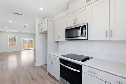 9192 Wickham Ct, Gilroy, CA 95020 - Photo 14
