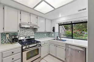 2561 Yerba Bank, San Jose, CA 95121 - Photo 14