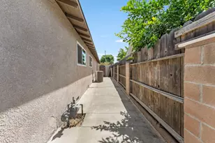 2704 Westchester Ln, Modesto, CA 95350 - Photo 40