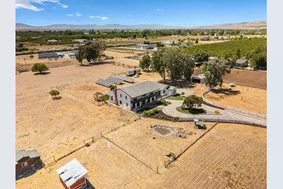 141 Arroyo Seco Dr, Hollister, CA 95023 - Photo 40