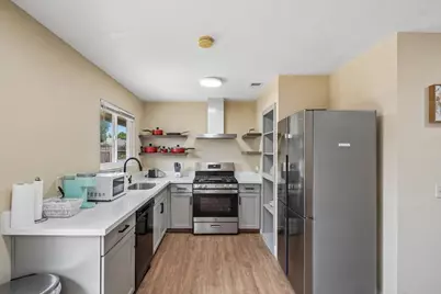 9021 Posada Way, Sacramento, CA 95826 - Photo 8