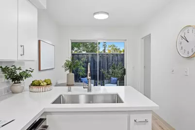 1251 E Fremont Ter, Sunnyvale, CA 94087 - Photo 10