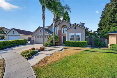1301 Peregrine Dr, Gilroy, CA 95020 - Photo 2