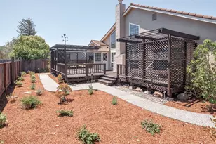 550 Anchor Cir, Redwood City, CA 94065 - Photo 24