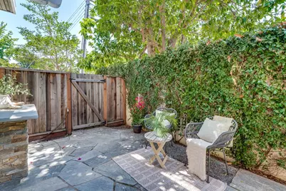 201 Pine Way, Mountain View, CA 94041 - Photo 32