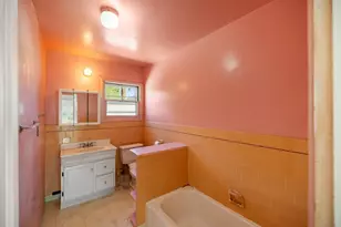 306 9th St, Pacific Grove, CA 93950 - Photo 10
