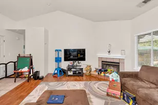 721 Rhine Ct, Los Banos, CA 93635 - Photo 6