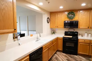 635 Sherwood Ave, King City, CA 93930 - Photo 8
