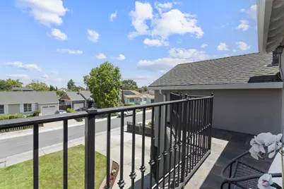 1128 Hawthorne Dr, San Mateo, CA 94402 - Photo 32