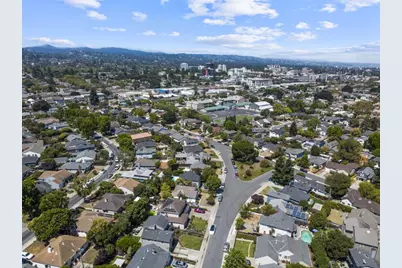 1128 Hawthorne Dr, San Mateo, CA 94402 - Photo 54