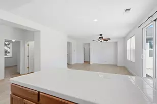 5176 W Oslin Ave, Fresno, CA 93722 - Photo 10