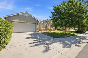 5176 W Oslin Ave, Fresno, CA 93722 - Photo 2