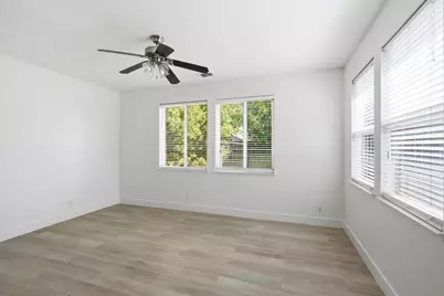 5176 W Oslin Ave, Fresno, CA 93722 - Photo 14