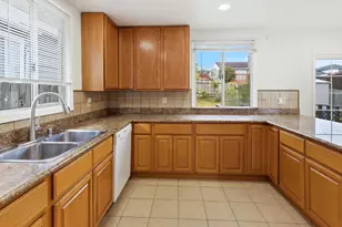 851 Beechwood Dr, Daly City, CA 94015 - Photo 10