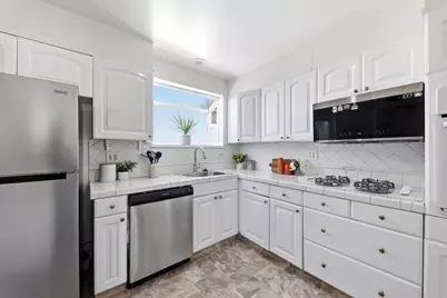 725 Clarinada Ave, Daly City, CA 94015 - Photo 14
