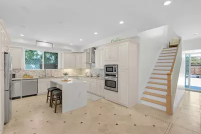 727 Lakehaven Dr, Sunnyvale, CA 94089 - Photo 12