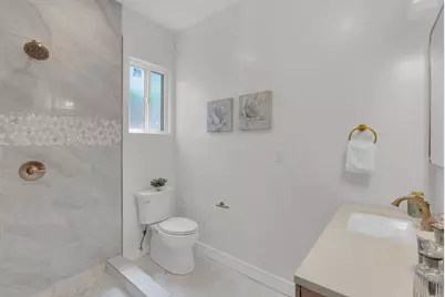 727 Lakehaven Dr, Sunnyvale, CA 94089 - Photo 22