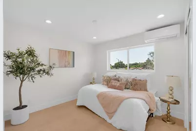 727 Lakehaven Dr, Sunnyvale, CA 94089 - Photo 28